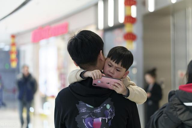 叛逆期女孩怎么教育(怎样对待叛逆期的女孩)(图3)