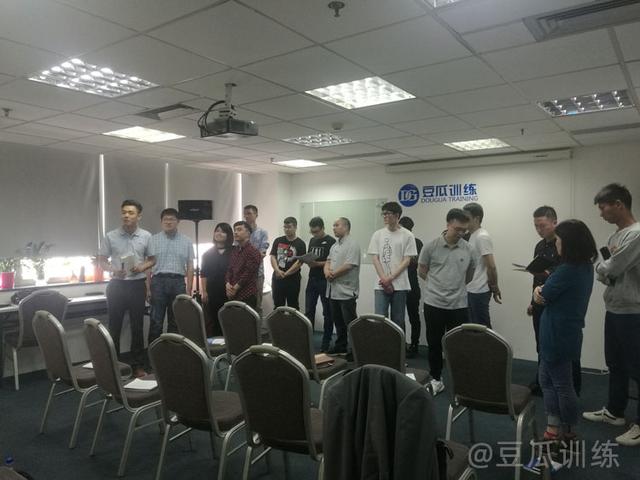 孩子学不进去该怎么办(孩子庆学症的该怎么办好)(图1)