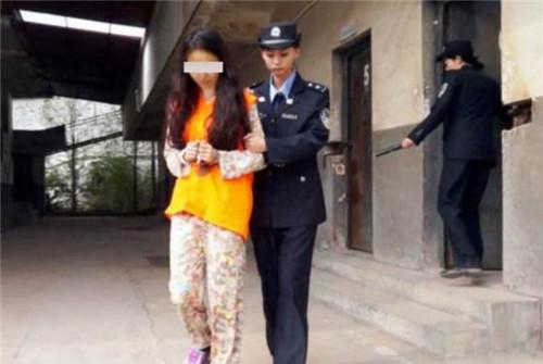 父母打骂孩子判几年(小时候经常被父母打骂的孩子)(图3)