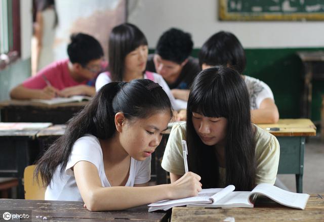 高三女生厌学了怎么办(高三女生厌学家长怎么办)(图2)