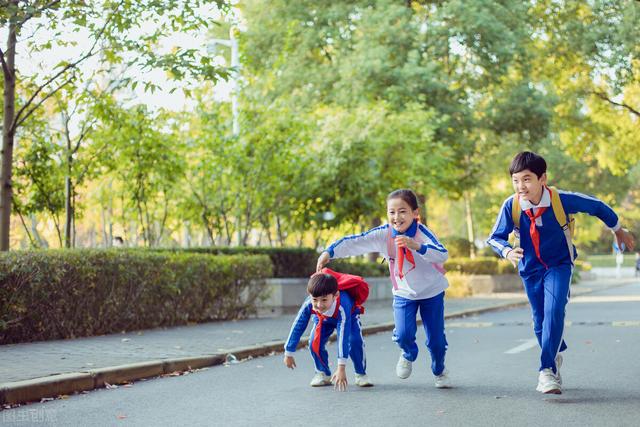 小孩子厌学该怎么教育(幼儿园小孩子厌学该怎么教育)(图7)