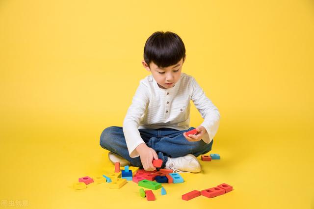 小孩子厌学该怎么教育(幼儿园小孩子厌学该怎么教育)(图10)