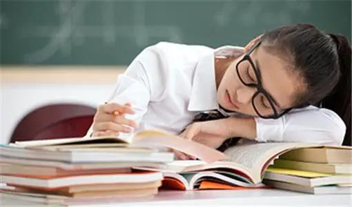 怎么说服父母退学(怎么说服父母退学复读)(图1)