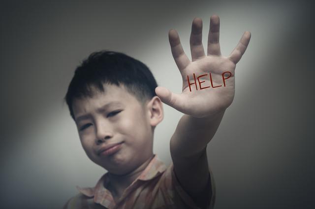 孩子不听话打了又后悔(孩子不听话打了一顿后自己又好后悔)(图1)