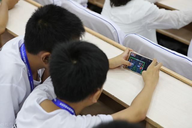 怎么让高中生戒掉手机(怎样让高中生戒掉手机最好办法)(图5)