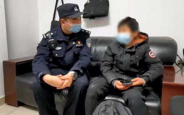 和母亲一说话就吵架(经常和母亲吵架,说话很难听)(图1)