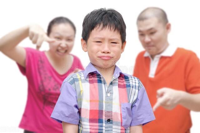 男孩自己打自己怎么办(12岁男孩自己打自己怎么办)(图4)