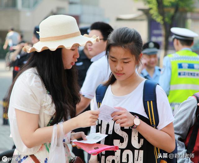 孩子爱玩手机怎么办(孩子为什么爱玩手机的原因)(图3)