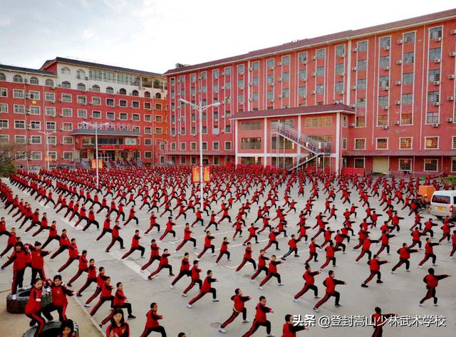 叛逆小孩全封闭学校哪里有(全封闭叛逆孩子学校)(图1)
