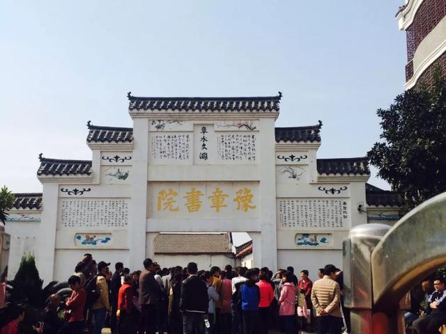 戒网学校怎么找(哪里有戒网瘾学校)(图1)