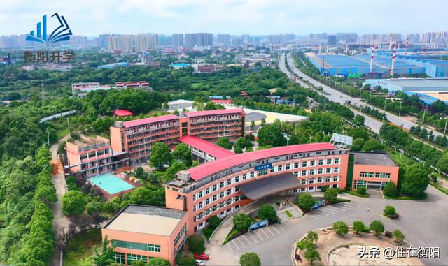 初中全封闭式学校(初中有全封闭式学校)(图2)