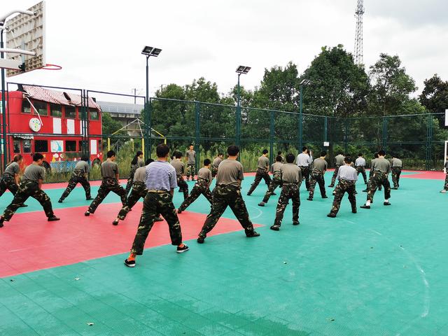 专业的问题青少年教育学校(针对问题少年的专业教育学校)(图3)
